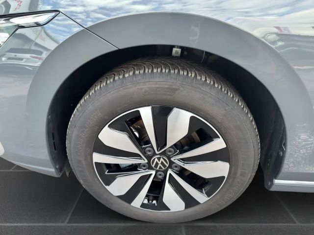 Volkswagen Golf 1.5 eTSI DSG Golf VIII