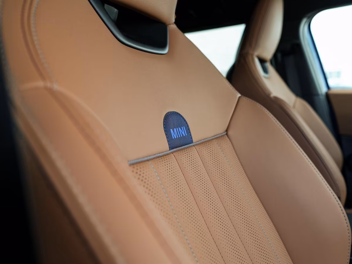 MINI Cooper C Countryman Favoured