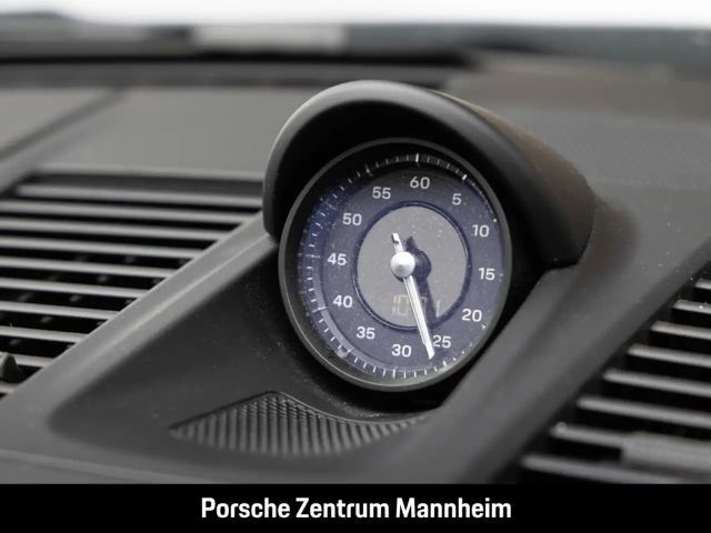 Porsche 911 4 Coupé GTS Targa