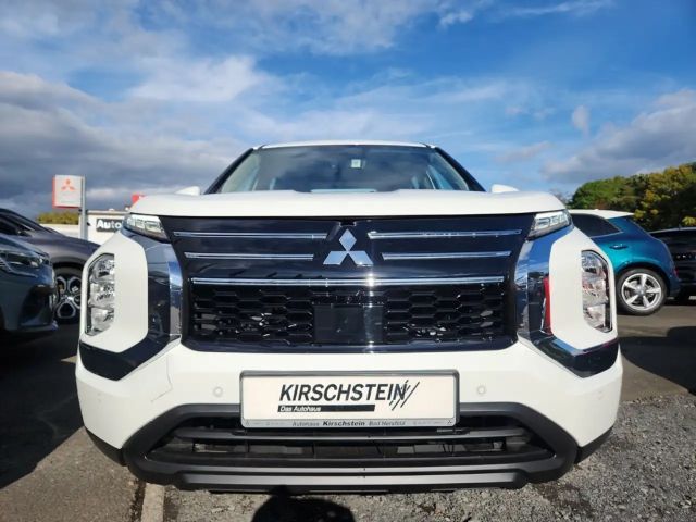 Mitsubishi Outlander 4WD