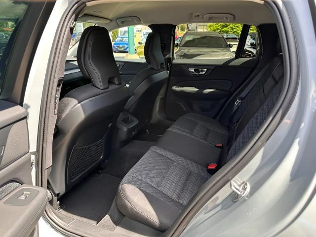 Volvo V60 Core
