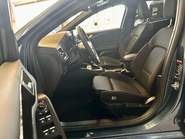 Ford Focus ST Line Wagon