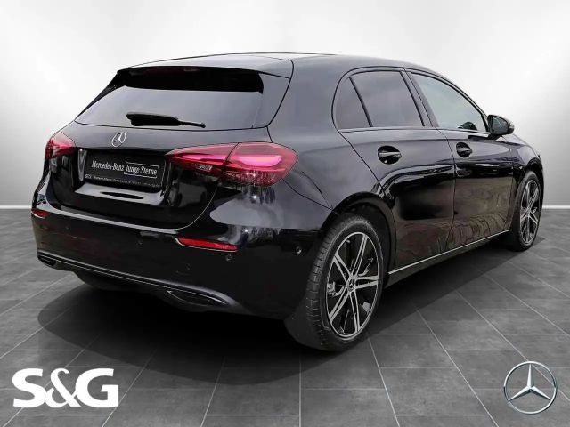 Mercedes-Benz A 180 NIGHTPAKET+LED+KAMERA+CARPLAY+MBUX+18 ZOLL