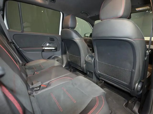 Mercedes-Benz GLB 200 AMG Line