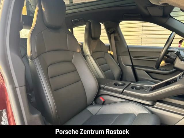 Porsche Taycan 4 Cross Turismo