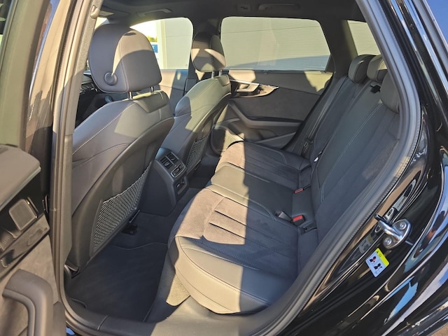 Audi A4 40 TDI Avant Quattro S-Line S-Tronic