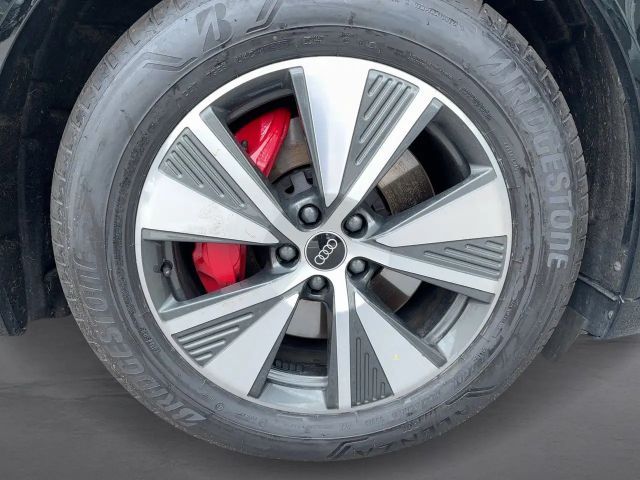 Audi Q8 e-tron 55 Business Quattro