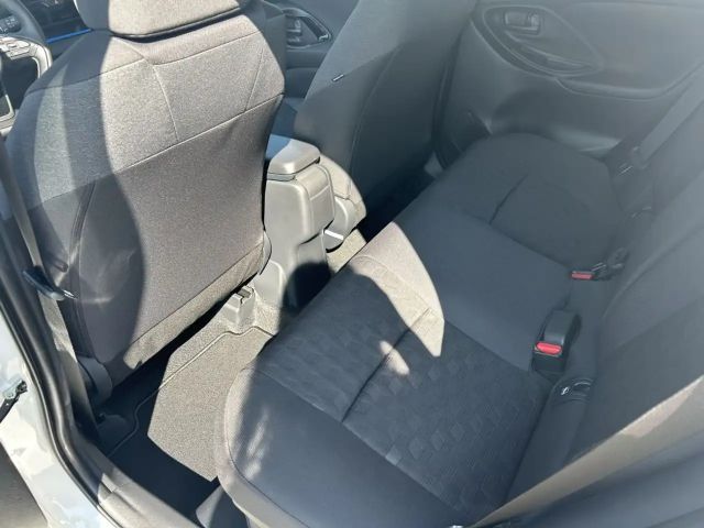 Toyota Yaris Hatchback Hybride VVT-i