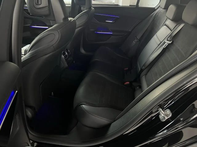 Mercedes-Benz C 300 4MATIC AMG Line Sedan