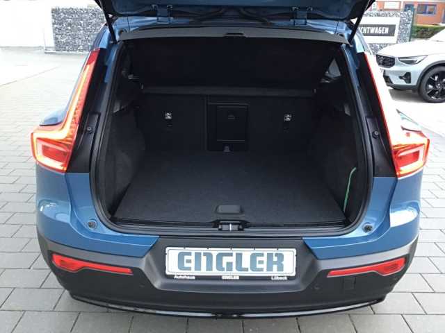 Volvo XC40 Core Recharge