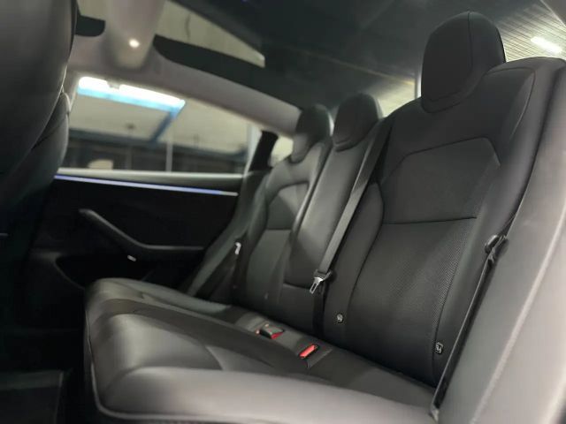 Tesla Model 3 AWD Long Range