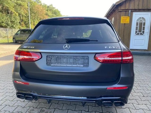 Mercedes-Benz E 63 AMG AMG Line