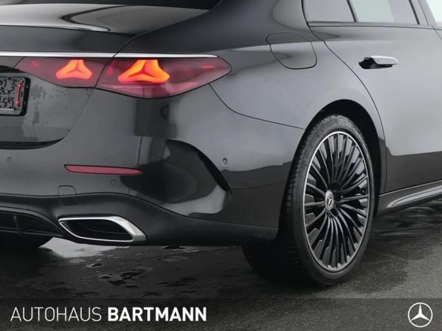 Mercedes-Benz E 220 AMG Line E 220 d Sedan