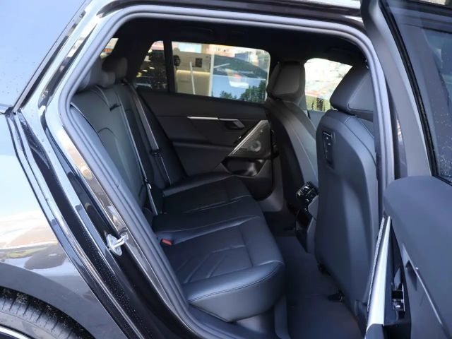 BMW 530 530e M-Sport Touring xDrive