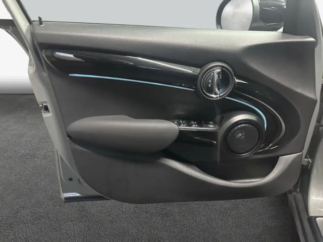 MINI Cooper Cooper Aut. Essential Trim Head-Up HiFi LED Pano