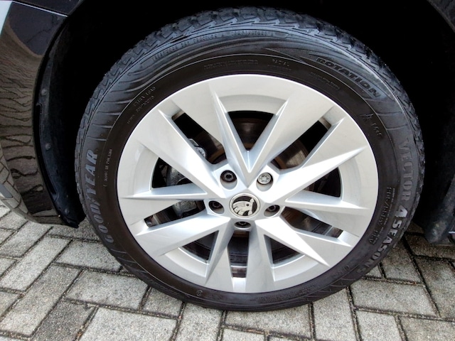 Skoda Octavia 1.0 TSI Combi Style Style