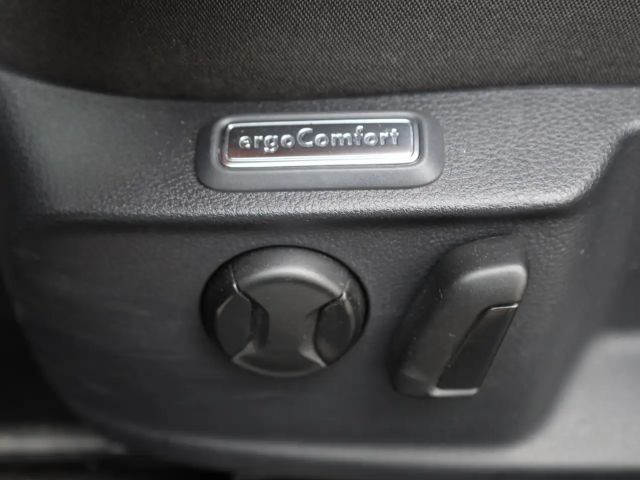 Volkswagen Passat 1.5 TSI Business Variant