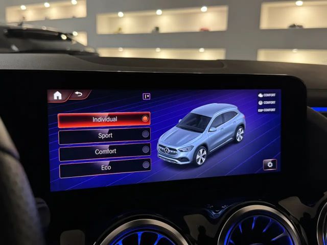 Mercedes-Benz GLA 200 AMG Line