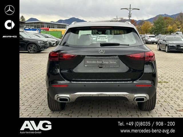 Mercedes-Benz GLA 200 Progressive