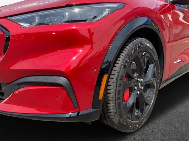 Ford Mustang Mach-E AWD Premium