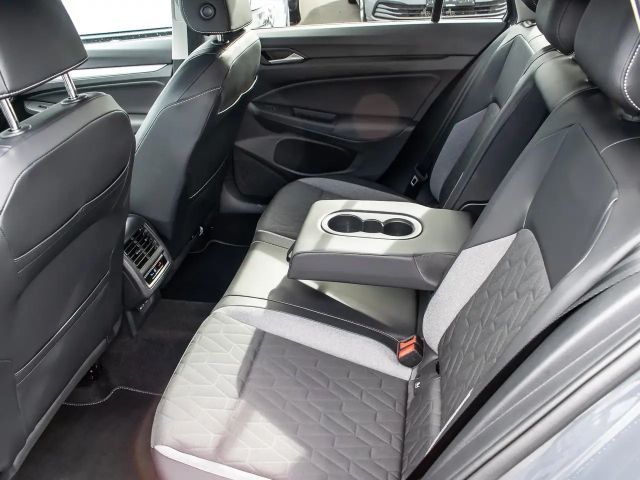 Volkswagen Golf 2.0 TDI DSG Life Variant