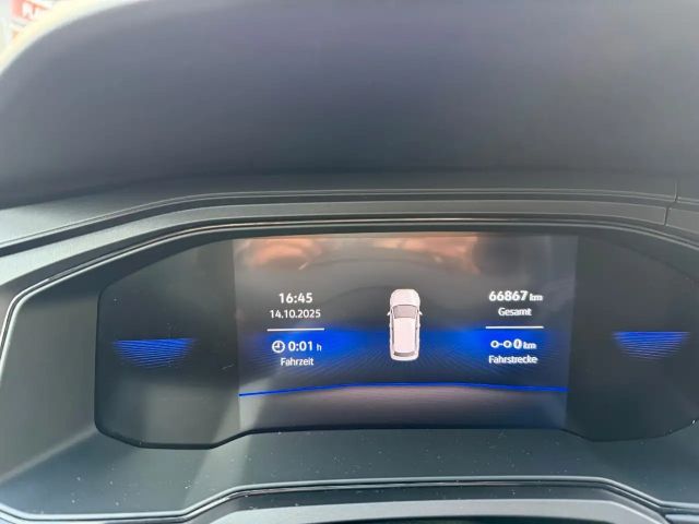 Volkswagen Polo VI Basis