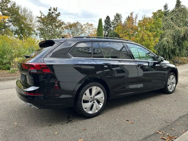 Volkswagen Golf 2.0 TDI DSG Style Variant