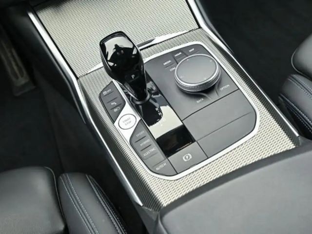 BMW 320 320e M-Sport Touring