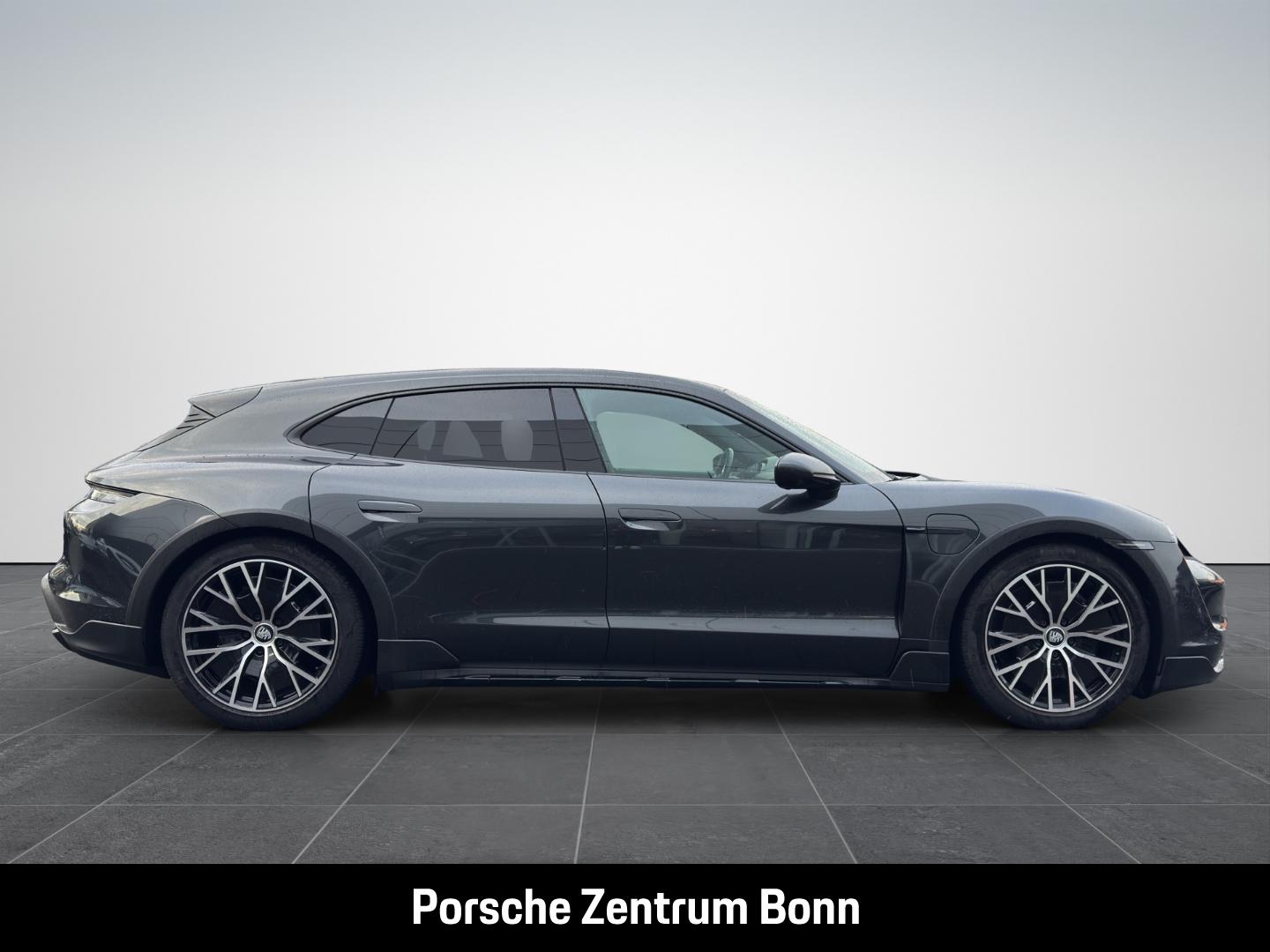 Porsche Taycan 4 Cross Turismo