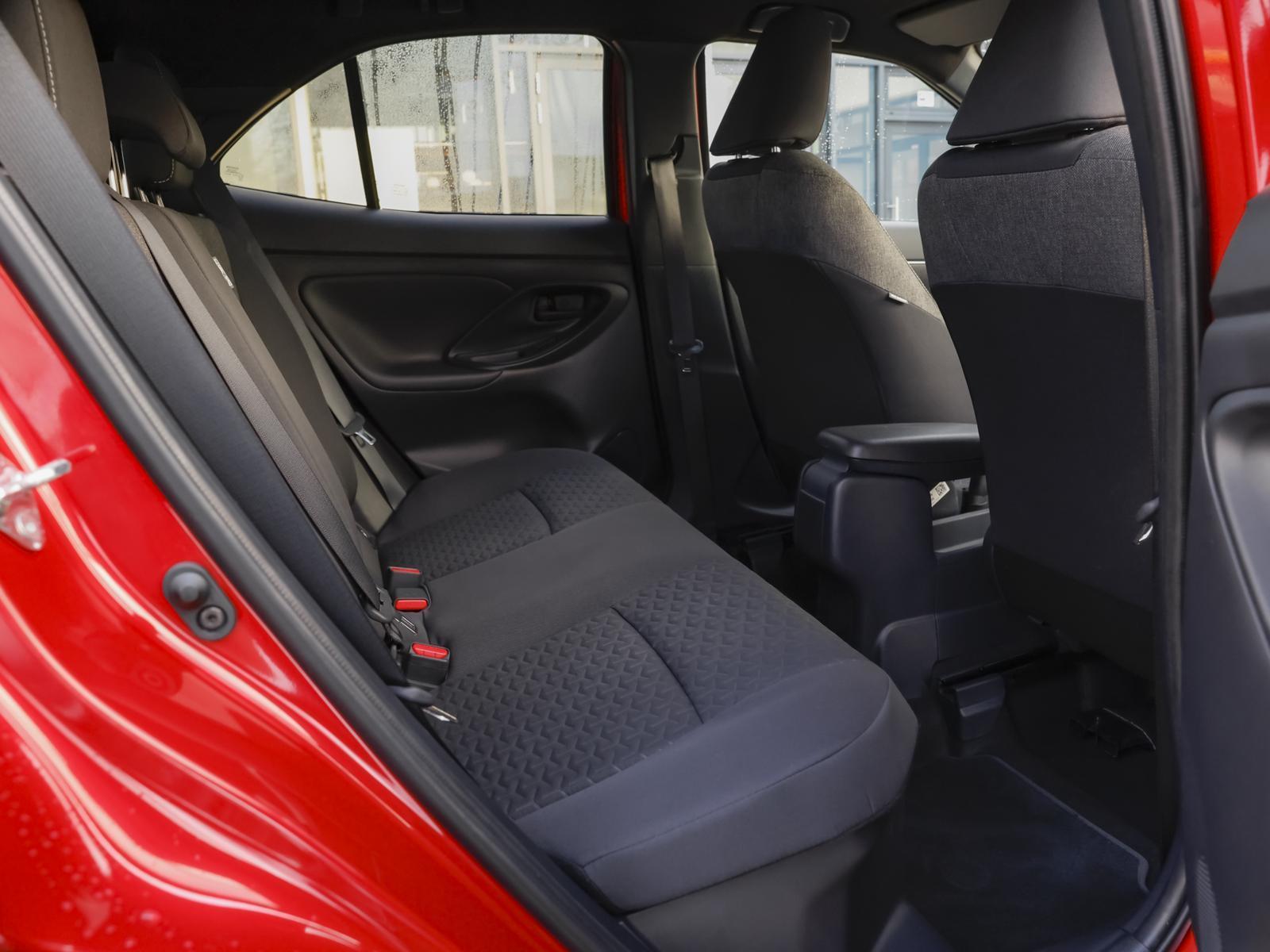 Toyota Yaris Cross 5-deurs Team D