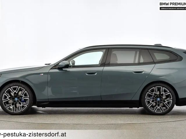 BMW i5 eDrive40