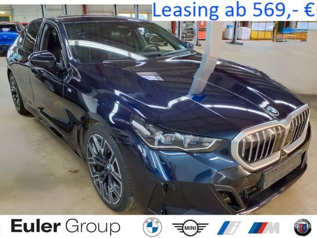 BMW 520 520i M-Sport Sedan