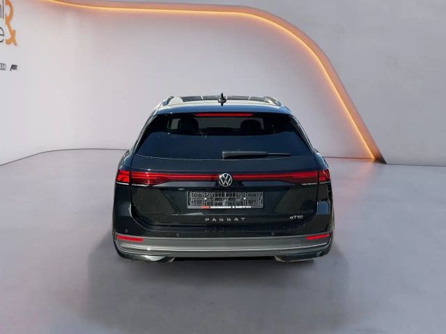Volkswagen Passat 1.5 eTSI Business DSG