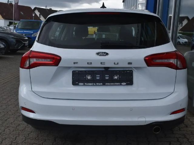 Ford Focus Cool & Connect