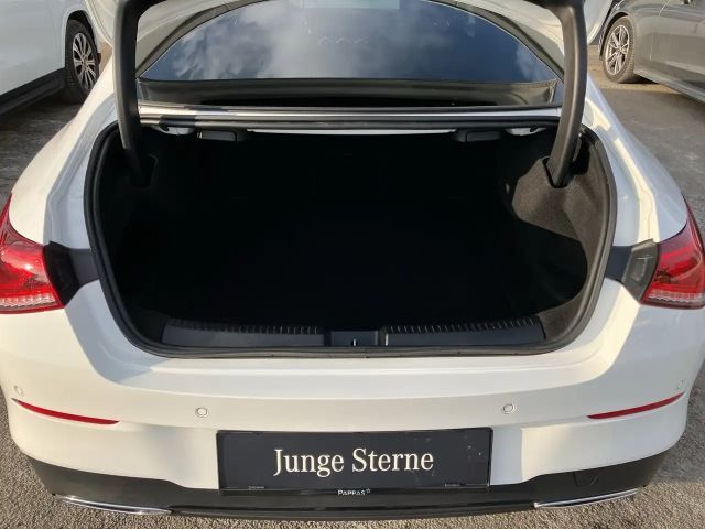 Mercedes-Benz CLA 200 Coupé Progressive