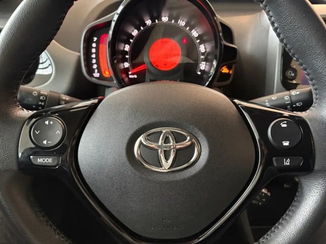 Toyota Aygo Hatchback Play Team D X-play