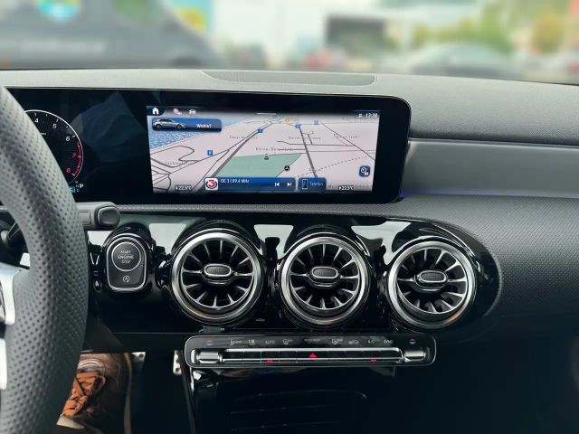 Mercedes-Benz A 180 AMG Line Hatchback