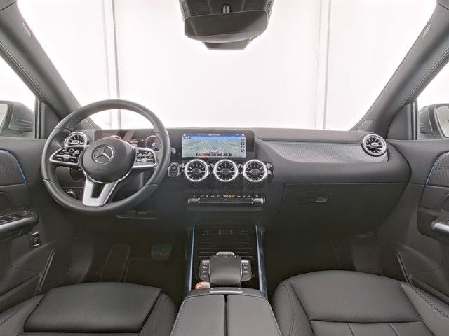 Mercedes-Benz EQA 300 4MATIC