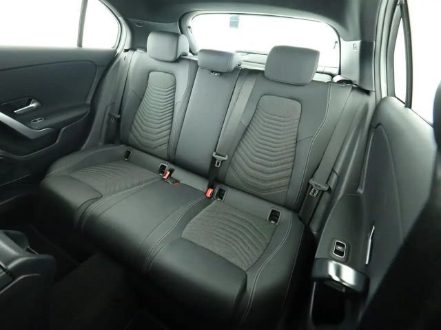 Mercedes-Benz A 180 Progressive