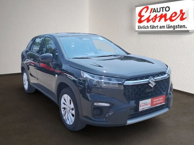 Suzuki S-Cross Hybrid