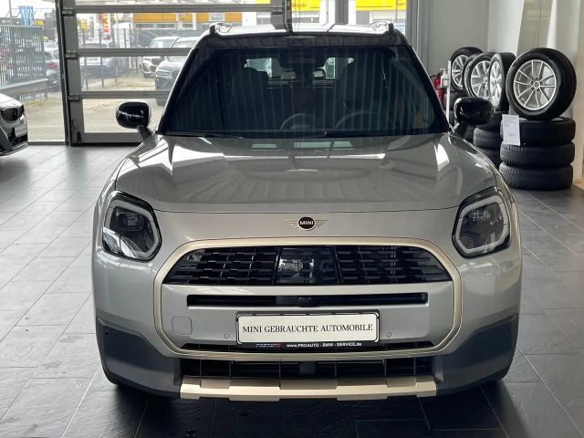 MINI Cooper Countryman C Favoured Trim Paket XL / 19 Zoll