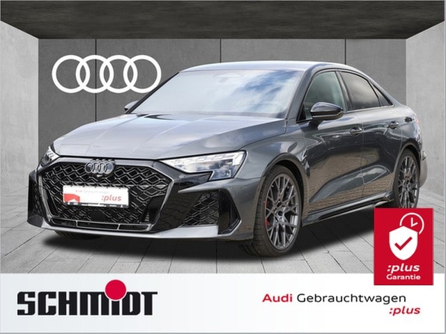 Audi RS3 Quattro S-Tronic Sedan