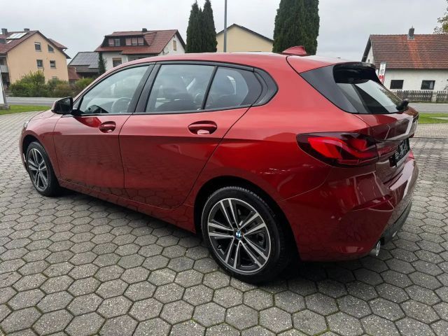 BMW 118 118i Sedan Sport Line