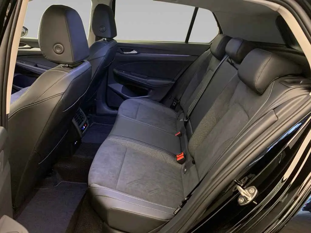 Volkswagen Golf 1.5 eTSI DSG Style