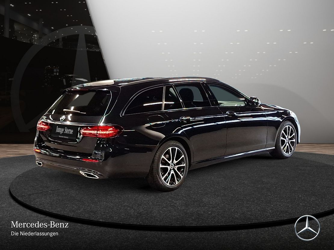 Mercedes-Benz E 220 AVANTGARDE E 220 d Estate