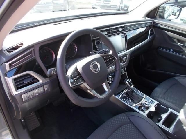 SsangYong Korando Blackline 1.5T LED, Navi, Keyless, Aku 18"