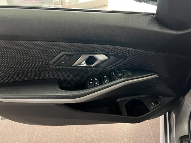 BMW 320 320d Touring xDrive