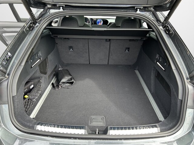 Audi A6 Avant Quattro S-Tronic