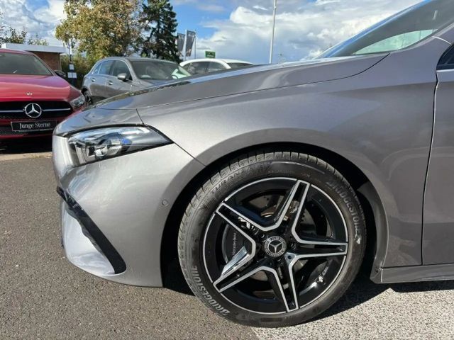 Mercedes-Benz A 220 4MATIC AMG Line