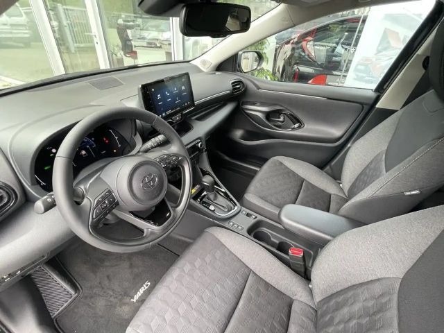 Toyota Yaris Hatchback Hybride VVT-i